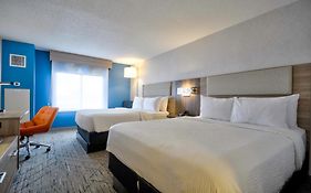 Holiday Inn Express Buffalo Airport Cheektowaga 2*